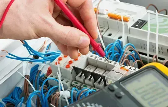 Professional electrician in Putney